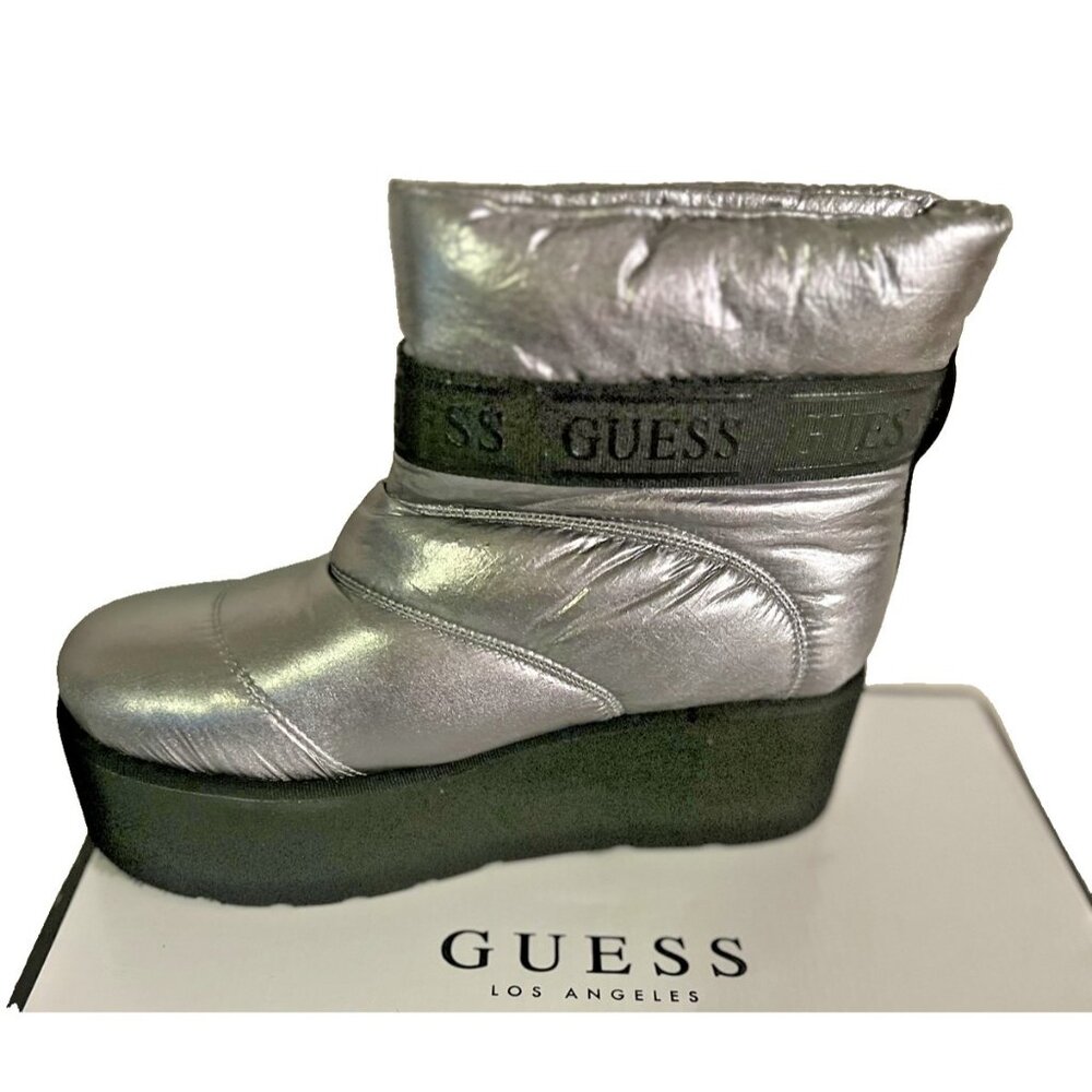 Guess Womens Boots Size 7.5 Silver Platform Metallic Shine, Pull On, NEW Y2K